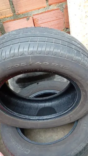 Pneu aro 15  450.00 02 pneus 