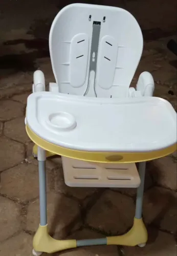 Cadeirinha de alimentação