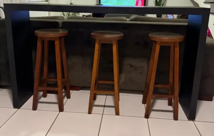 Bancada Aparador MDF Preto com banquetas