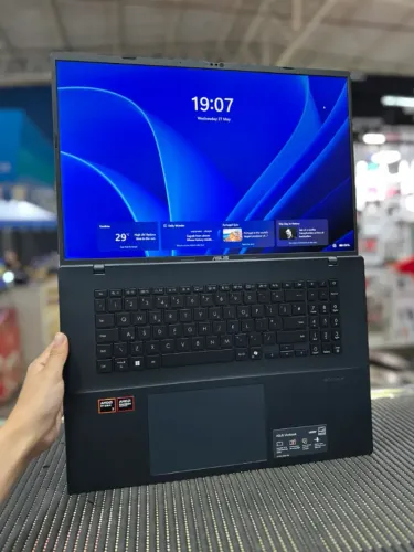 Asus Vivo book 18 Ryzen 7 260 ,DDR5 1TB SSD 16Gb RAM / Garantia / Loja física