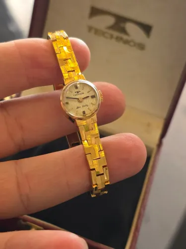 Relógio Suíço Technos Star Lady 1966 Plaquê de Ouro 18k caixa e bracelete assinado RW raro
