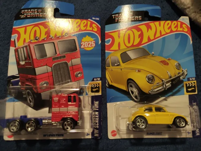 Hotwheels transformers - bumblebee e Optimus prime 