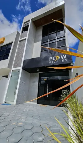 FLAT MOBILIADO PRÓXIMO DA UNINASSAU