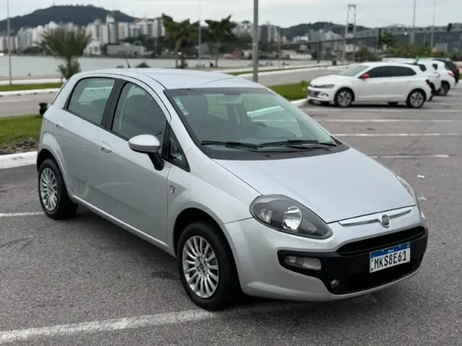 Fiat Punto Attractive Italia 1.4 F.flex 8V 5P 2013