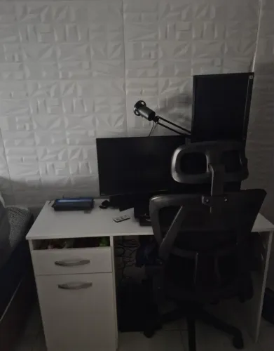 Doa-se Mesa de Pc usada