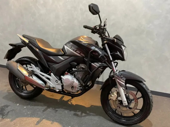 HONDA CB 250 TWISTER PRETO 2022
