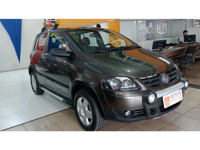 Volkswagen Crossfox 1.6 MI Total Flex 8V 5P 2009