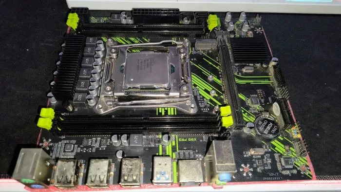 Kit Xeon X99 -- Machnist pr9 -- Xeon 2680v4 -- 16gb Ram Ddr4