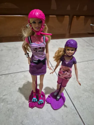 Bonecas Barbie e Stacie 'Sisters Skate!' 2010