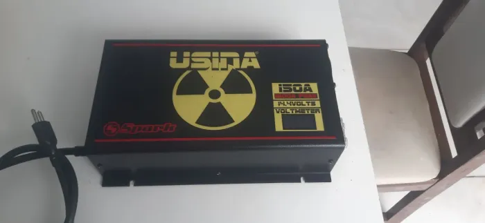 Vende-se essa fonte usina de 150 amperes.