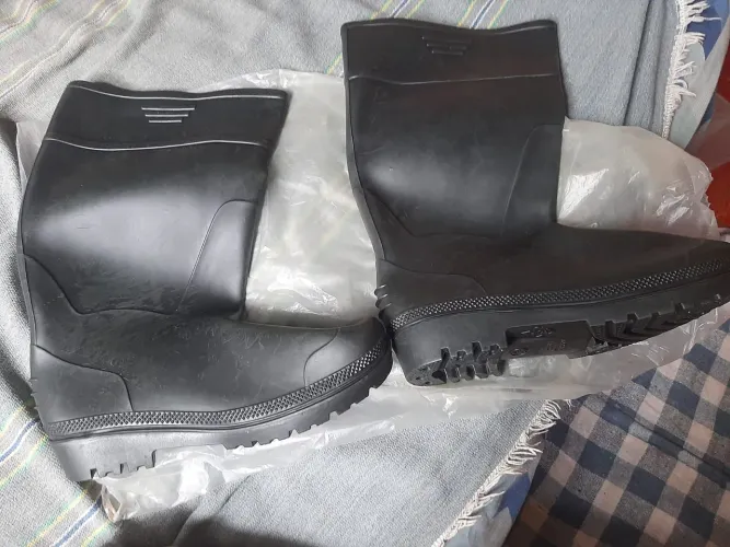 45 reais. Bota sete léguas nova. Tm. 41. Santana, Provedor 2.
