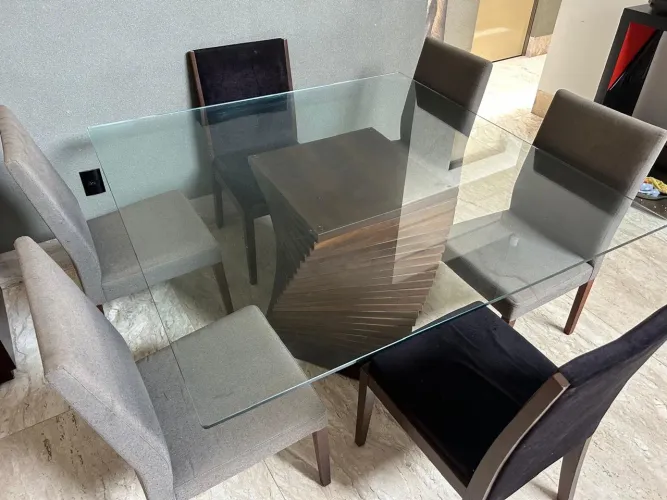 Mesa de Jantar c/ 6 Cadeiras (Casa Barroco)