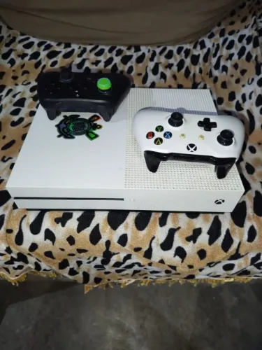 Vendo Xbox one s