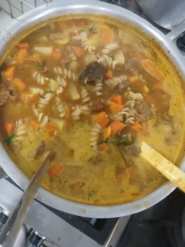 Cozinheira forno e fogão com experiência