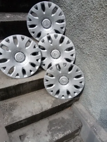 Vendo calotas de Citroen aro 15 em bom estado