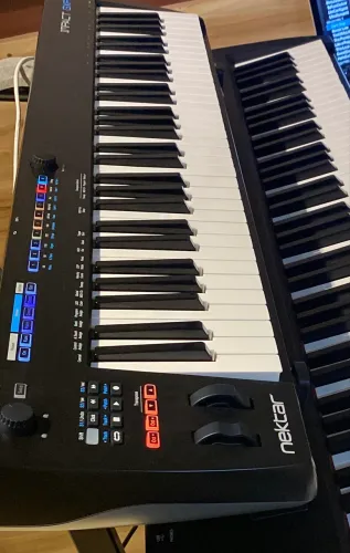 Teclado Controlador Nektar Impact GXP61