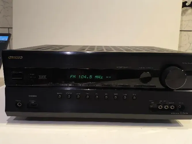 Receiver Onkyo TX-SR608 7.2 - Liga, Mas Não Sai Som (Para Conserto ou Peças)