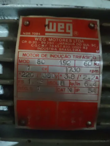 Motor WEG trifásico 03 unidades.