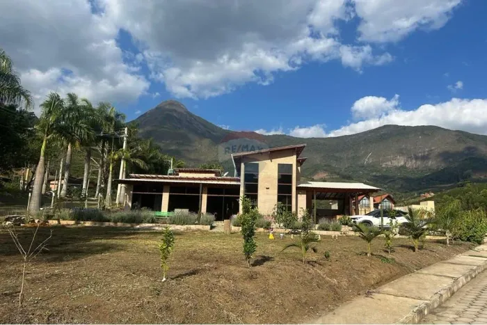 Casa de Alto Padrão no Coração do Caparaó Condomínio Fechado em Pedra Menina/Paraíso