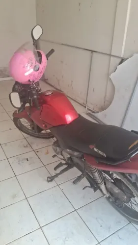 Vendo yamanha com débito de emplamento