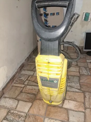 Lavadora de alta pressão com defeito