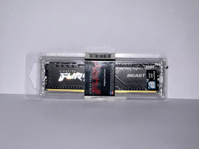 MEMÓRIA RAM 16GB DDR4 3200MHz