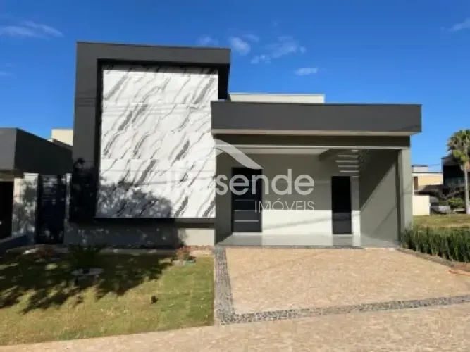 Casa 3 suites, com aquecimento e placas fotovoltaica