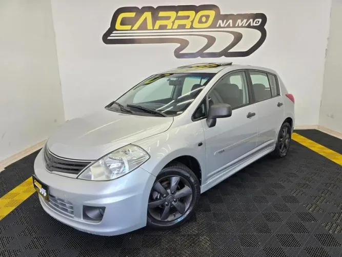 Nissan Tiida SL 1.8/1.8 Flex 16V Aut. 2012