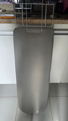 Tabua de passar roupa portátil