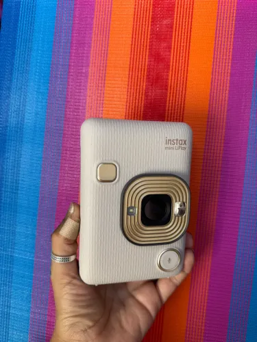 Câmera Fuji Film + Instax Mini