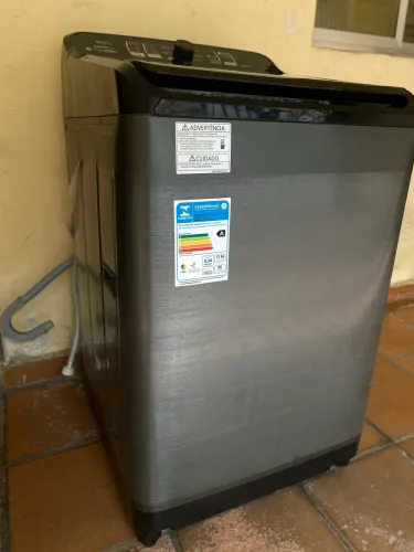 Máquina de lavar roupas Panasonic 12kg NA-F120B1 (Pouco tempo de uso)