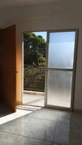 Alugo Apartamento no Santa Mônica 