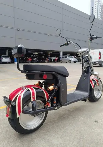 Scooter linda azul britanica