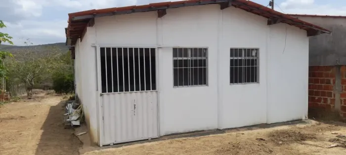 CASA COM TERRENO DE 2178M²