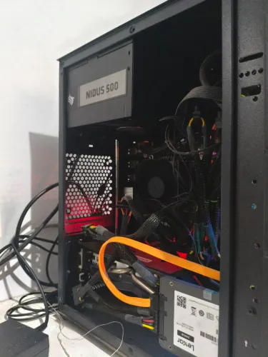 Vendo Pc para estudar e trabalhar