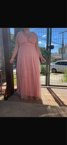 Vestido lindo, elegante e em ótimo estado