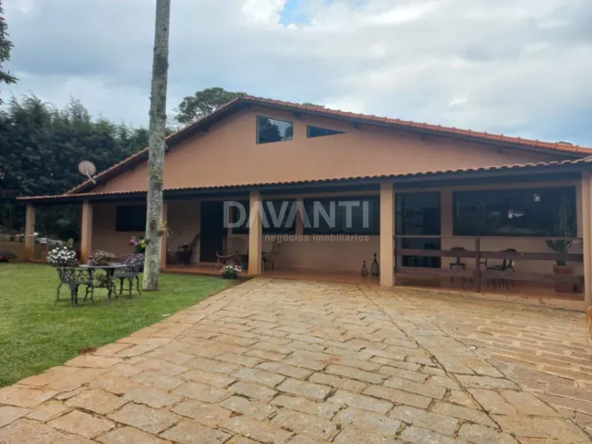 Casa à venda no Clube de Campo em Valinhos na Davanti Imóveis.
