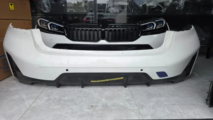 Parachoque Traseiro Bmw 320i 2026 Original