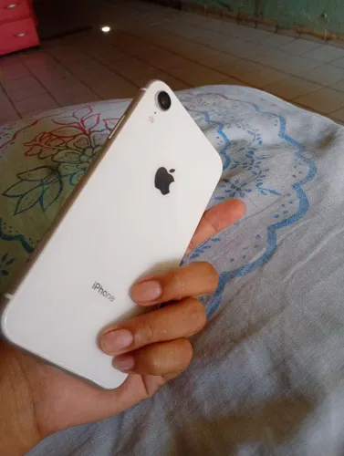 .IPHONE XR