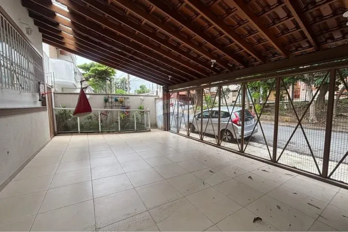 Casa Térrea de Alto Padrão para Aluguel Residencial ou Comercial | Vila São José Ipirang
