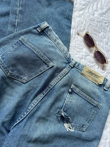 Calça Jeans Flare Sawary