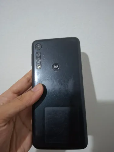 Moto g8 play (sem o botão de ligar, nunca trocou a tela, sem carregador)