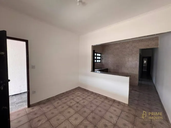 Casa com 2 dormitórios à venda por R$ 420.000 - Maracanã - Praia Grande/SP