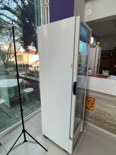 Expositor de refrigerados e bebidas 