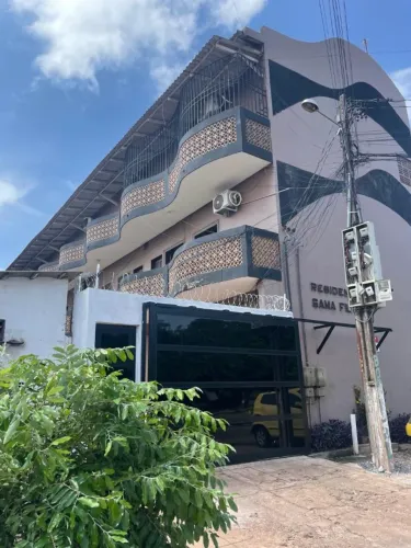 Alugo apartamento de 2 quartos