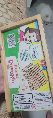 Material dourado