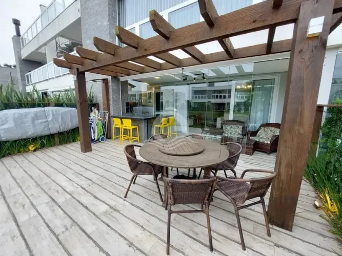 Casa em Condomínio em Xangri-lá, vista para lagoa