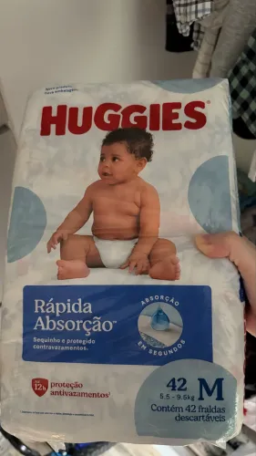 Fraldas Huggies M