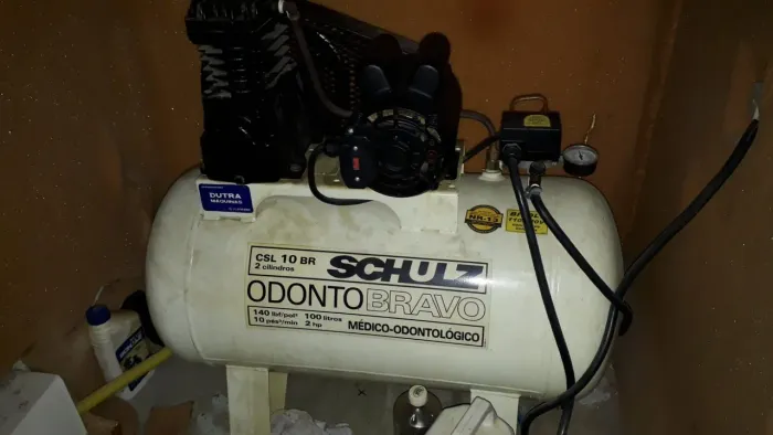 Compressor Odontologico Schulz 2 cadeiras usado