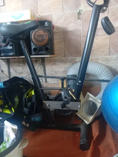 Bicicleta para ginástica 